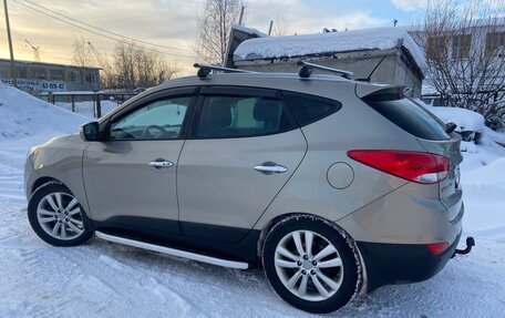 Hyundai ix35 I рестайлинг, 2010 год, 900 000 рублей, 2 фотография