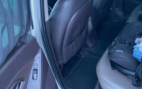 Hyundai ix35 I рестайлинг, 2010 год, 900 000 рублей, 14 фотография