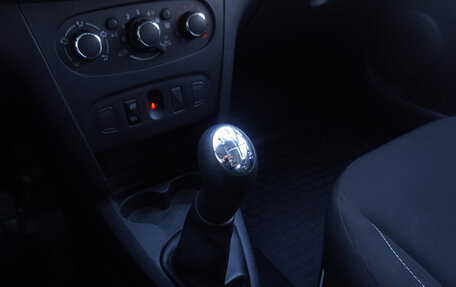 Renault Sandero II рестайлинг, 2018 год, 1 036 000 рублей, 16 фотография