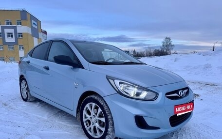 Hyundai Solaris II рестайлинг, 2012 год, 850 000 рублей, 3 фотография