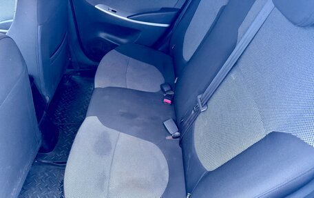 Hyundai Solaris II рестайлинг, 2012 год, 850 000 рублей, 16 фотография