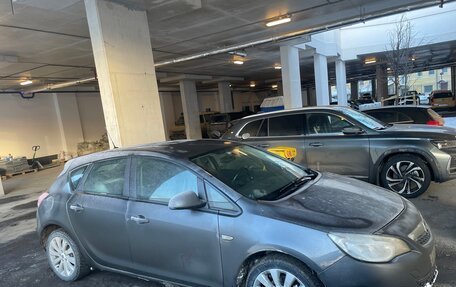 Opel Astra J, 2011 год, 540 000 рублей, 2 фотография