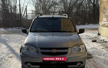 Chevrolet Niva I рестайлинг, 2016 год, 670 000 рублей, 3 фотография