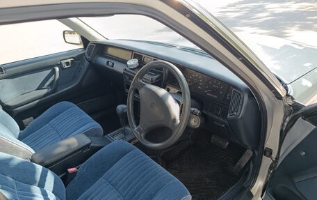 Toyota Crown, 1995 год, 950 000 рублей, 17 фотография