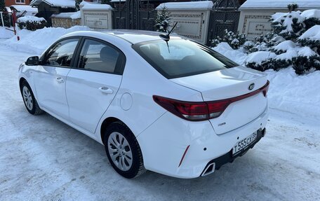 KIA Rio IV, 2021 год, 1 590 000 рублей, 5 фотография