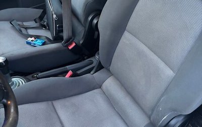 Mitsubishi Colt VI рестайлинг, 2004 год, 200 000 рублей, 1 фотография