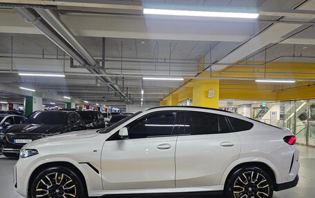 BMW X6, 2023 год, 9 000 000 рублей, 3 фотография
