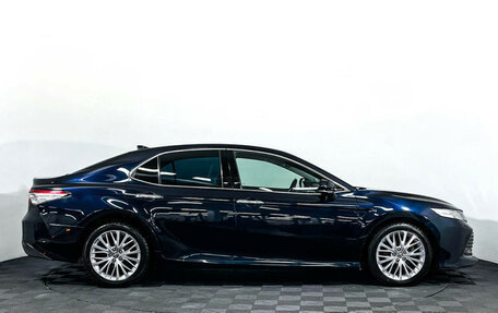 Toyota Camry, 2018 год, 2 547 000 рублей, 4 фотография