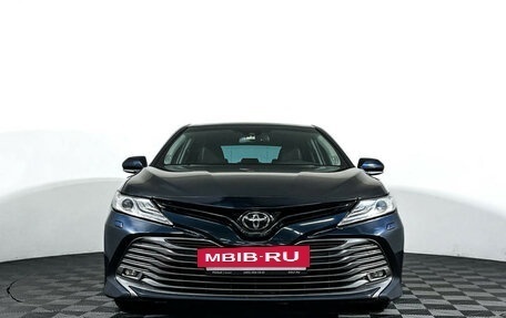 Toyota Camry, 2018 год, 2 547 000 рублей, 2 фотография