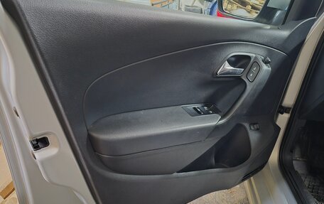 Volkswagen Polo VI (EU Market), 2013 год, 620 000 рублей, 18 фотография