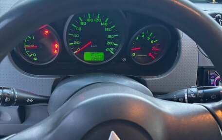 Mitsubishi Colt VI рестайлинг, 2004 год, 200 000 рублей, 3 фотография