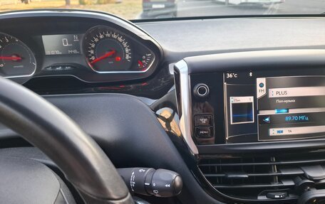 Peugeot 208 II, 2013 год, 600 000 рублей, 10 фотография