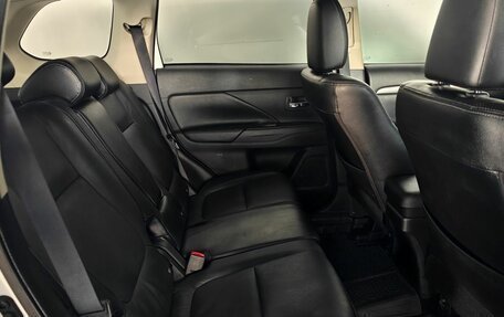 Mitsubishi Outlander III рестайлинг 3, 2013 год, 1 486 000 рублей, 11 фотография