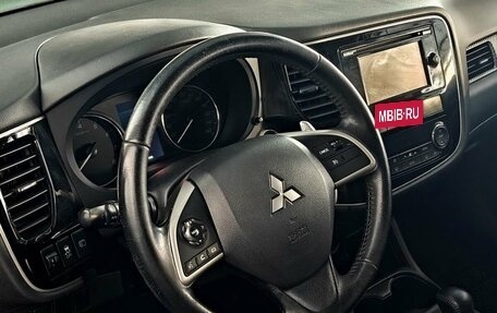 Mitsubishi Outlander III рестайлинг 3, 2013 год, 1 486 000 рублей, 12 фотография