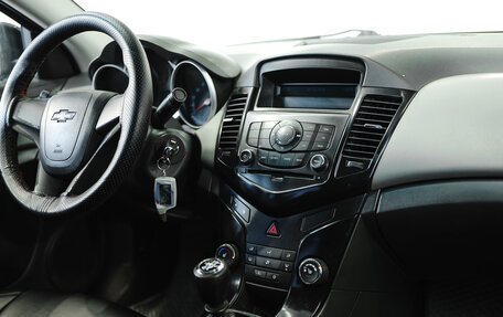 Chevrolet Cruze II, 2010 год, 550 000 рублей, 6 фотография