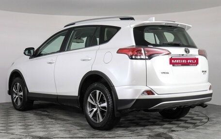Toyota RAV4, 2018 год, 3 000 000 рублей, 7 фотография