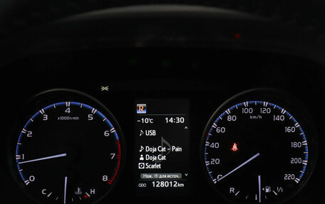 Toyota RAV4, 2018 год, 3 000 000 рублей, 11 фотография