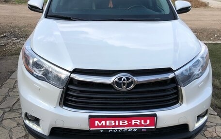 Toyota Highlander III, 2014 год, 2 820 000 рублей, 1 фотография