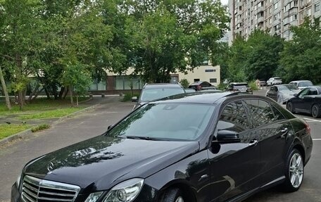 Mercedes-Benz E-Класс, 2011 год, 1 590 000 рублей, 2 фотография