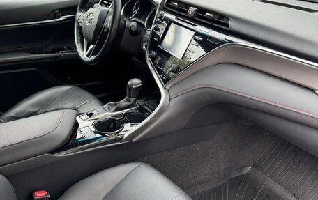 Toyota Camry, 2021 год, 2 200 000 рублей, 15 фотография