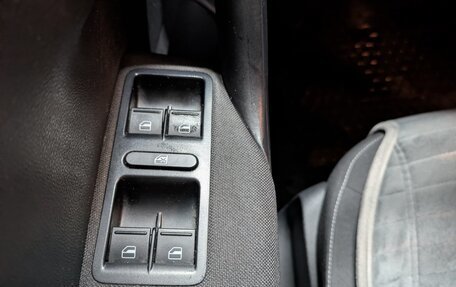 Volkswagen Polo VI (EU Market), 2017 год, 1 000 000 рублей, 32 фотография