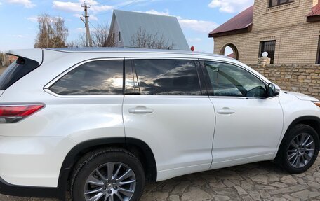 Toyota Highlander III, 2014 год, 2 820 000 рублей, 4 фотография