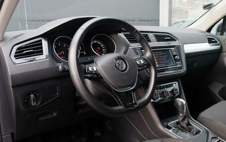 Volkswagen Tiguan II, 2017 год, 2 630 000 рублей, 13 фотография