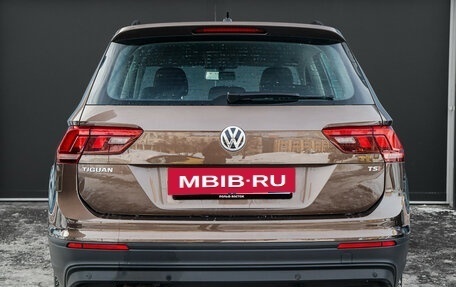 Volkswagen Tiguan II, 2017 год, 2 630 000 рублей, 5 фотография