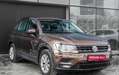 Volkswagen Tiguan II, 2017 год, 2 630 000 рублей, 3 фотография
