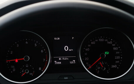 Volkswagen Tiguan II, 2017 год, 2 630 000 рублей, 23 фотография