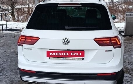 Volkswagen Tiguan II, 2019 год, 3 150 000 рублей, 3 фотография