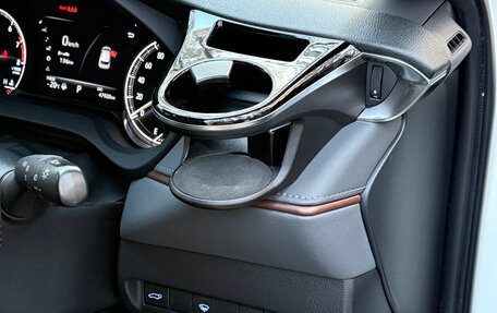 Toyota Harrier, 2020 год, 4 090 000 рублей, 15 фотография