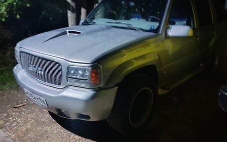 GMC Yukon III, 2000 год, 1 700 рублей, 3 фотография