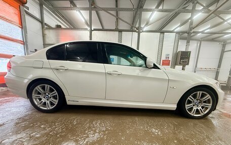 BMW 3 серия, 2011 год, 1 500 000 рублей, 3 фотография
