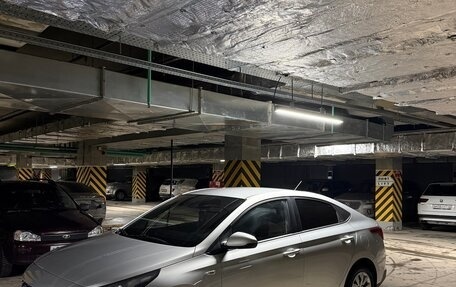 Hyundai Solaris II рестайлинг, 2021 год, 1 450 000 рублей, 2 фотография