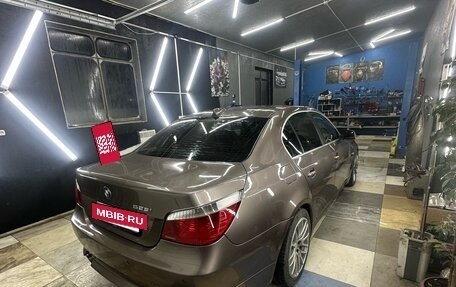 BMW 5 серия, 2006 год, 1 050 000 рублей, 9 фотография