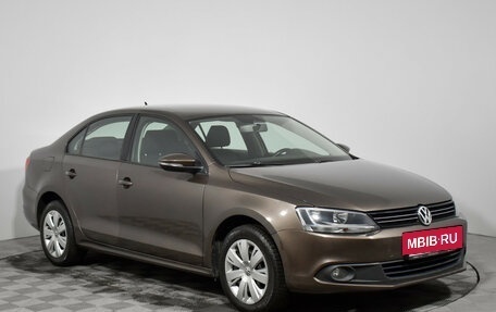 Volkswagen Jetta VI, 2012 год, 879 000 рублей, 3 фотография