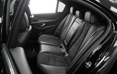 Mercedes-Benz E-Класс, 2019 год, 3 975 000 рублей, 9 фотография