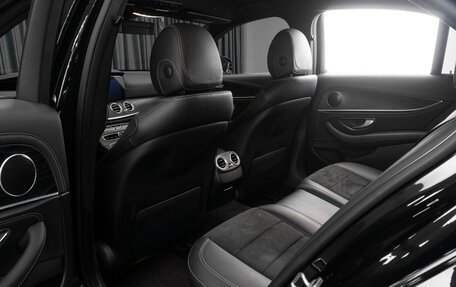 Mercedes-Benz E-Класс, 2019 год, 3 975 000 рублей, 11 фотография