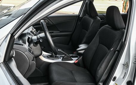 Honda Accord IX рестайлинг, 2013 год, 1 579 000 рублей, 10 фотография