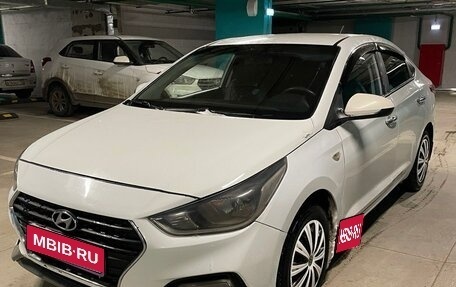 Hyundai Solaris II рестайлинг, 2017 год, 585 000 рублей, 1 фотография