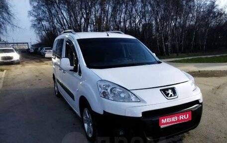 Peugeot Partner II рестайлинг 2, 2011 год, 550 000 рублей, 1 фотография