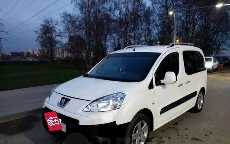Peugeot Partner II рестайлинг 2, 2011 год, 550 000 рублей, 4 фотография
