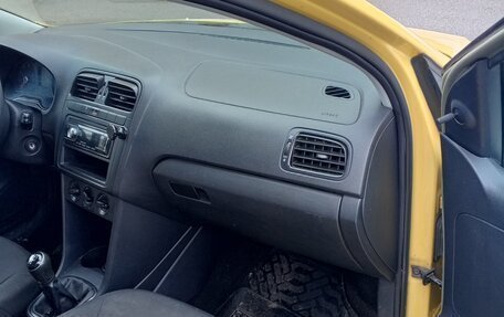 Volkswagen Polo VI (EU Market), 2018 год, 450 000 рублей, 9 фотография