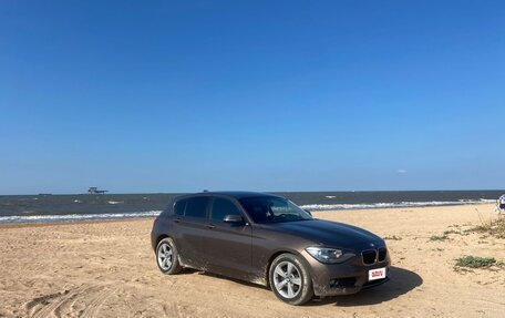 BMW 1 серия, 2012 год, 1 300 000 рублей, 26 фотография