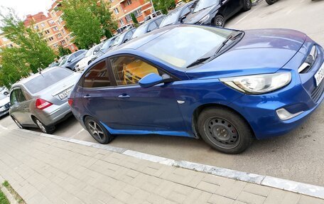 Hyundai Solaris II рестайлинг, 2011 год, 450 000 рублей, 3 фотография