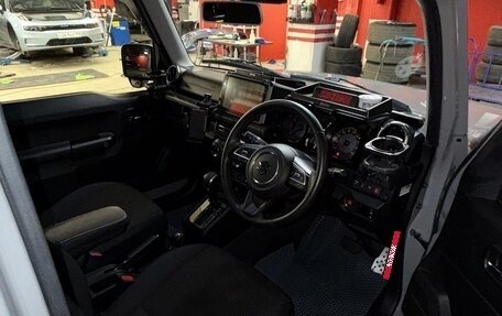 Suzuki Jimny, 2020 год, 2 600 000 рублей, 21 фотография