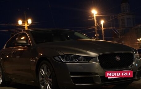 Jaguar XE I рестайлинг, 2016 год, 1 950 000 рублей, 6 фотография