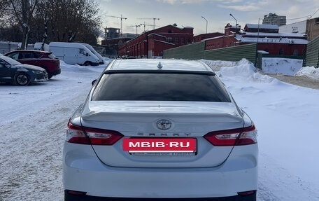 Toyota Camry, 2021 год, 2 920 000 рублей, 4 фотография