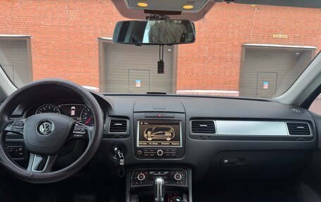 Volkswagen Touareg III, 2011 год, 2 000 000 рублей, 17 фотография